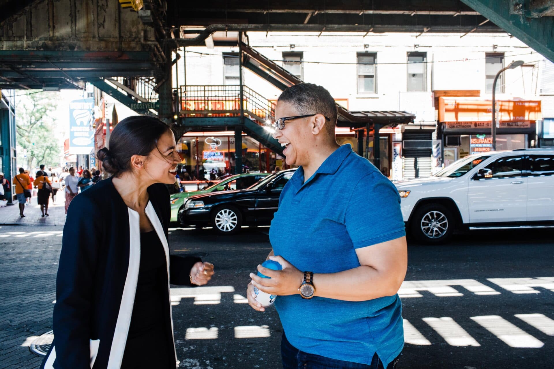 https://mx.horasis.org/wp-content/uploads/Kerri_Evelyn_Harris_and_Alexandria_Ocasio-Cortez_1.jpg